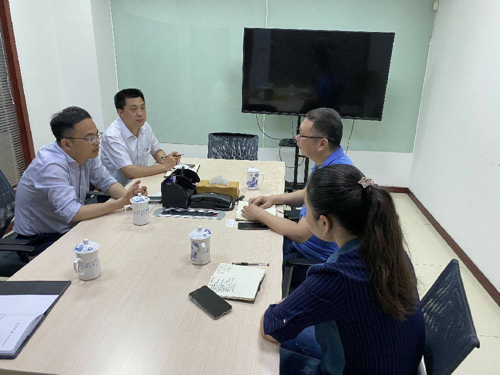 无锡市工信局领导来开云网页版·官方站在线登入-开云(中国)科技开展“三联三解”活动